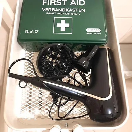 Ruhiges Hinterhof Im Herzen Der Neustadt