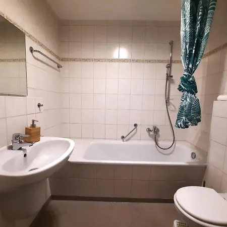 Ruhiges Hinterhof Im Herzen Der Neustadt Apartmán